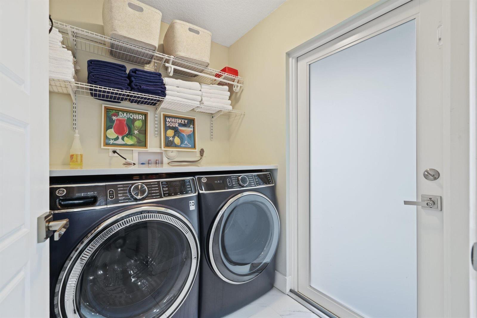 F R HUMPHRIES VILLA - Residential