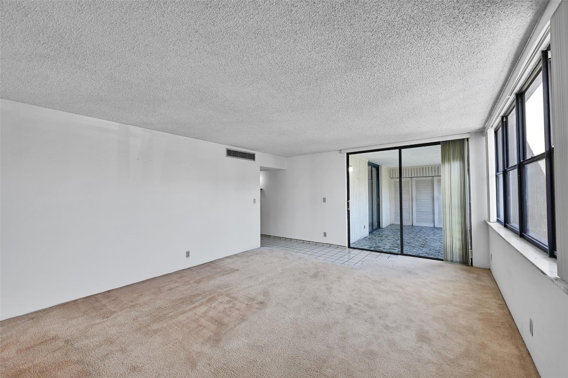 Villa Dorada - Residential