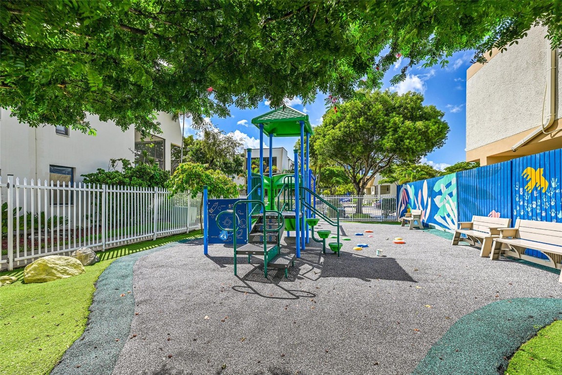 Villa Dorada - Residential