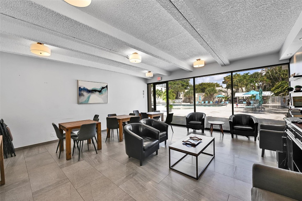 Villa Dorada - Residential