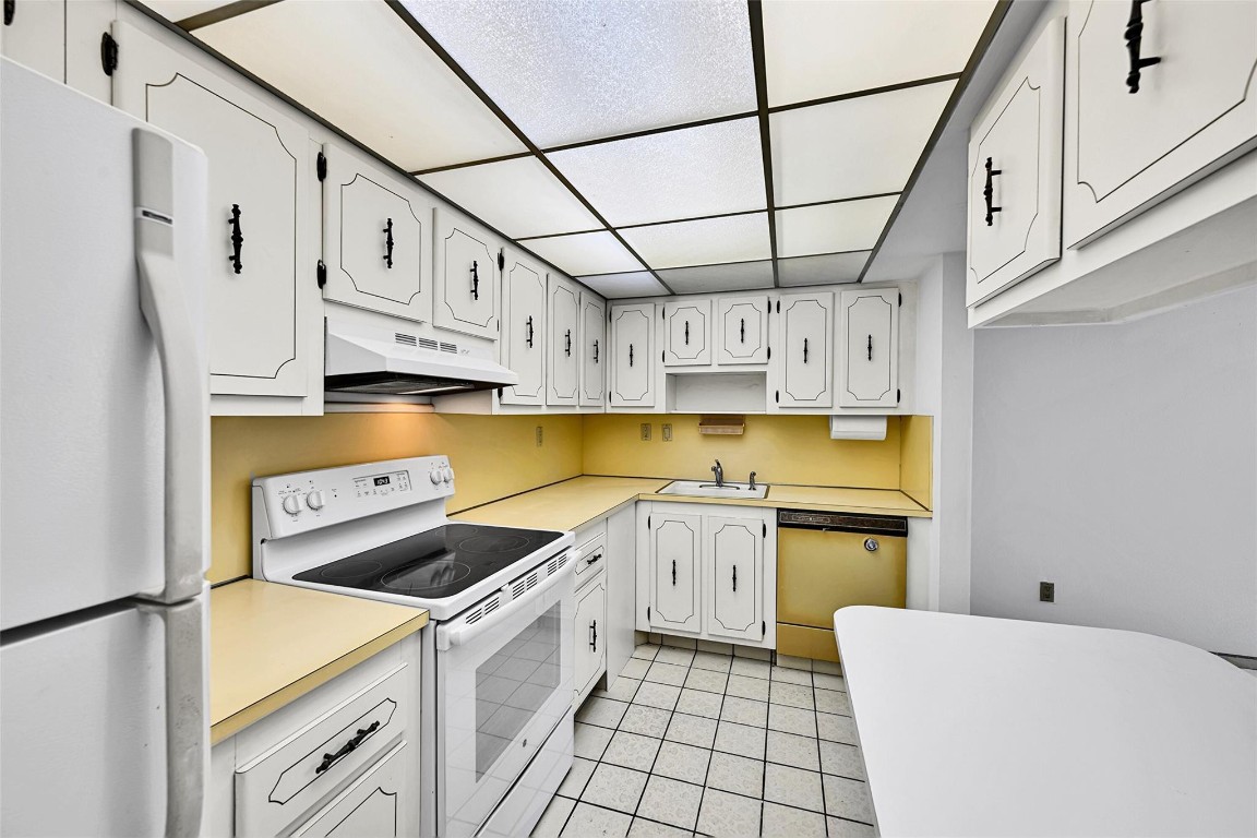 Villa Dorada - Residential