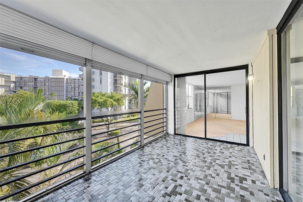 Villa Dorada - Residential