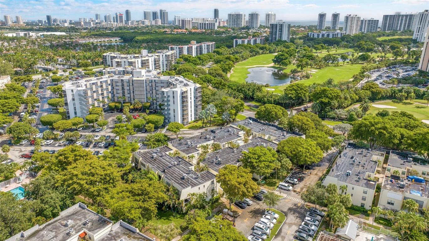 Villa Dorada - Residential