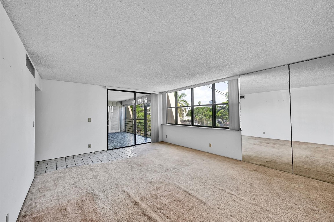 Villa Dorada - Residential