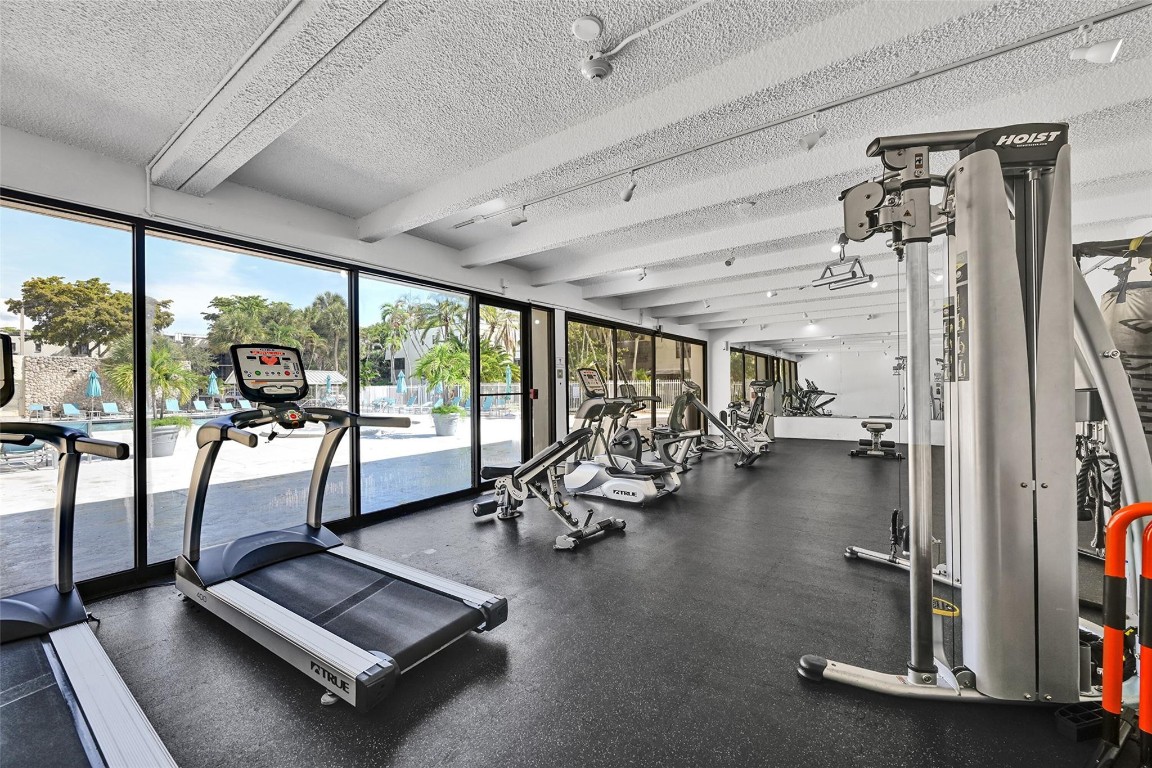 Villa Dorada - Residential