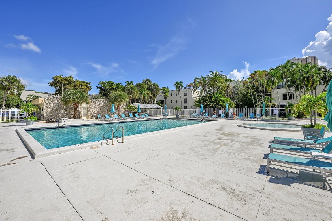 Villa Dorada - Residential