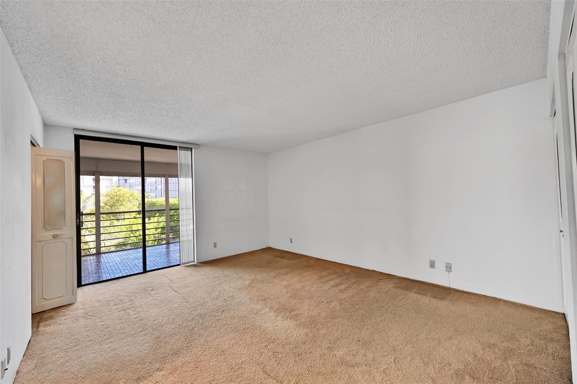 Villa Dorada - Residential