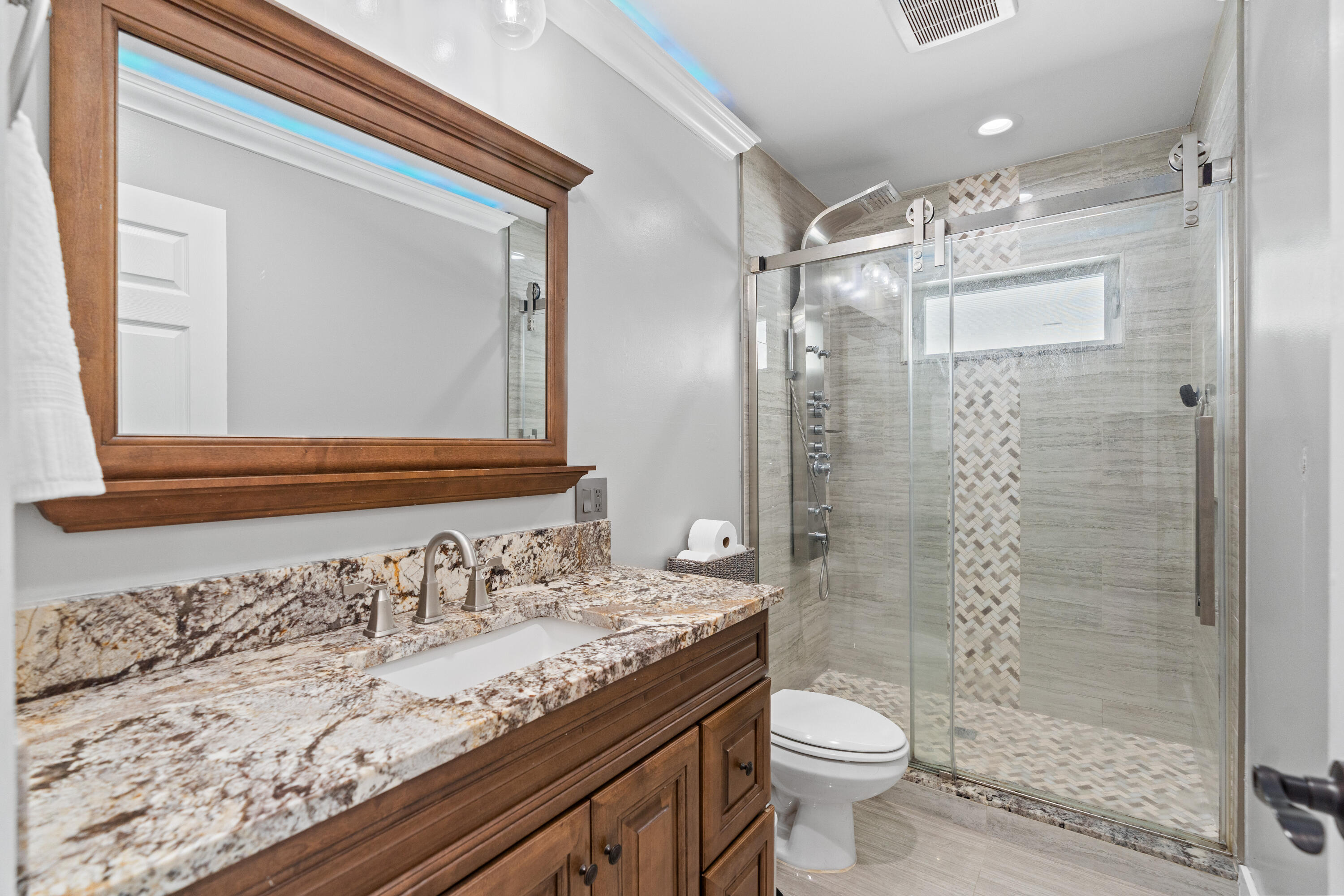 TOD ACRES COUNTRY CLUB SEC - Residential