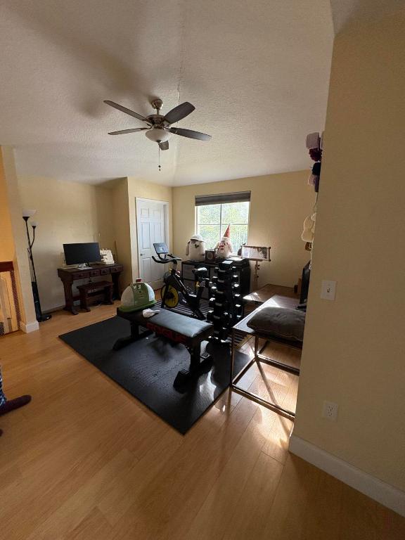 SUNSET PLAZA - Residential Lease