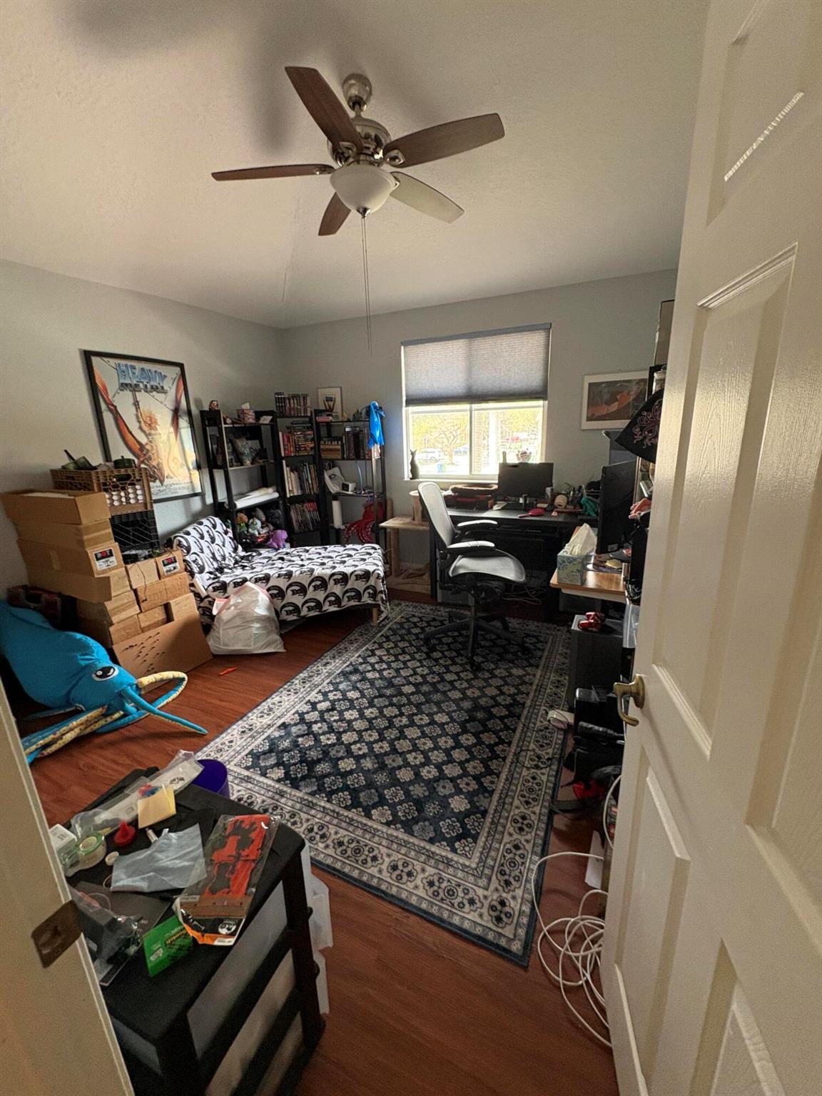 SUNSET PLAZA - Residential Lease