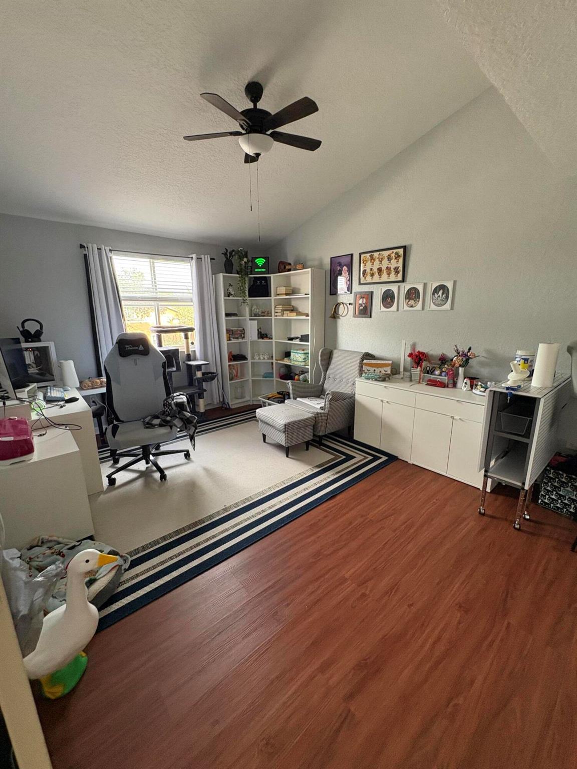 SUNSET PLAZA - Residential Lease