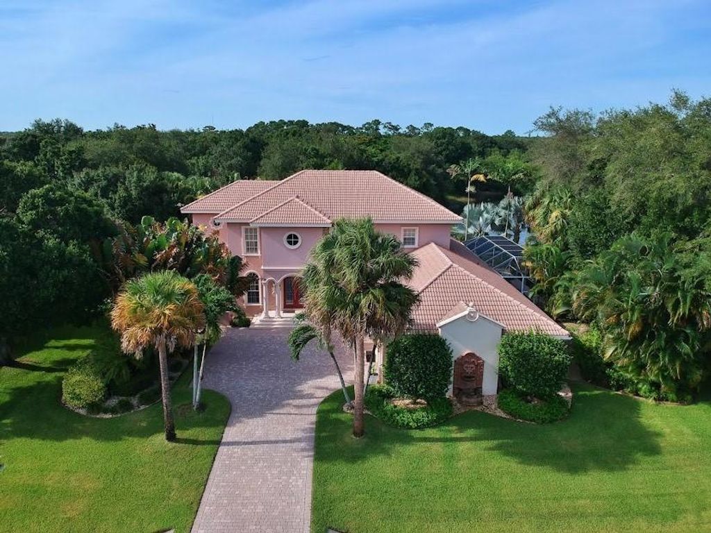 Photo of 2304 Winding Creek Ln, Fort Pierce, FL 34981 (MLS # F10297564)