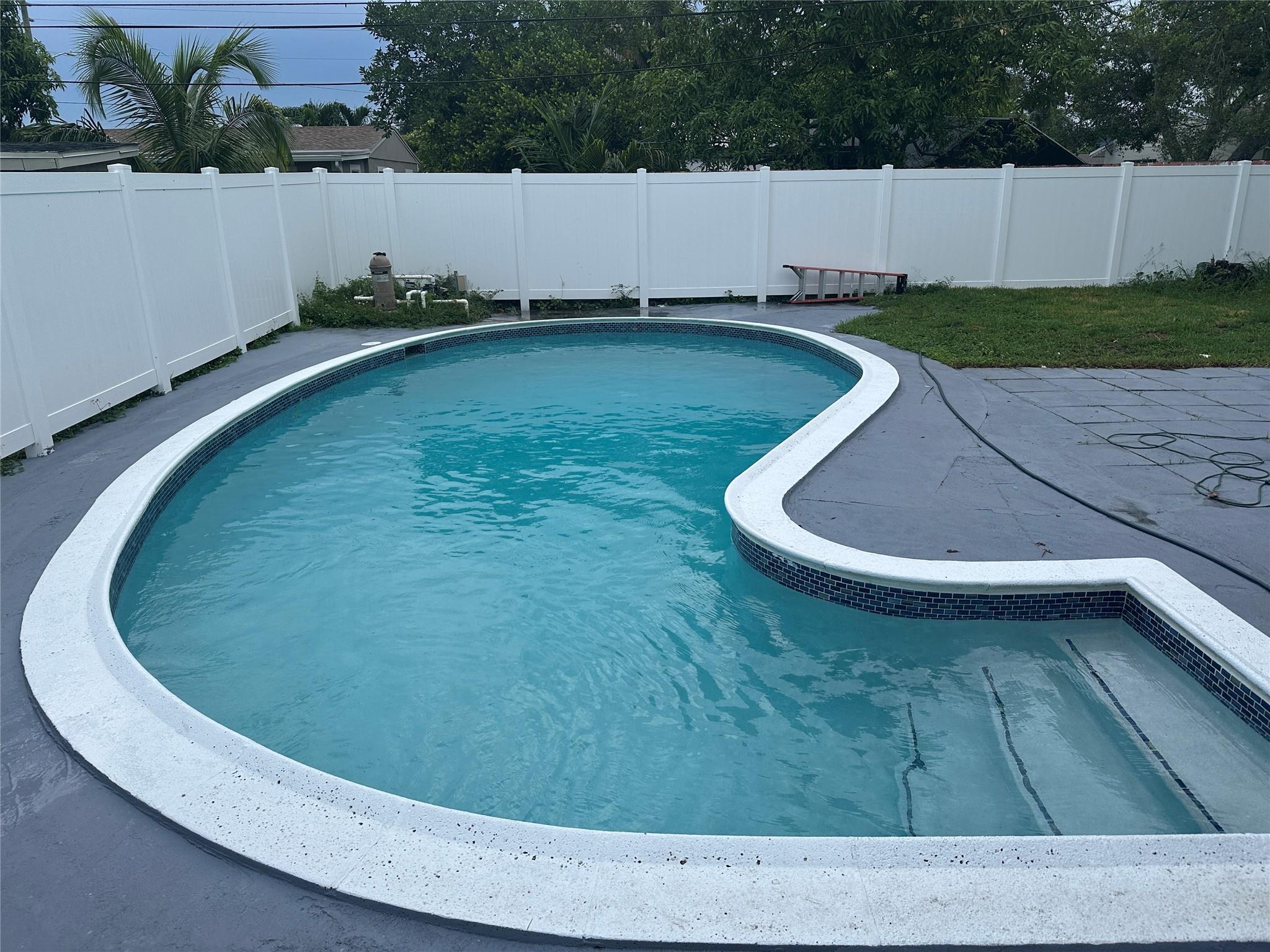 6231 SW 18th St, Pompano Beach, FL, 33068/$459,900 2 6231 SW 18th St