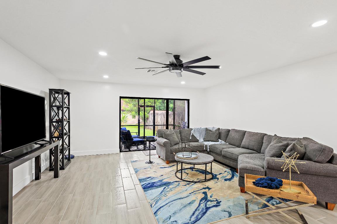 SOUTH SHORE 3 OF WELLINGTON - Residential Lease