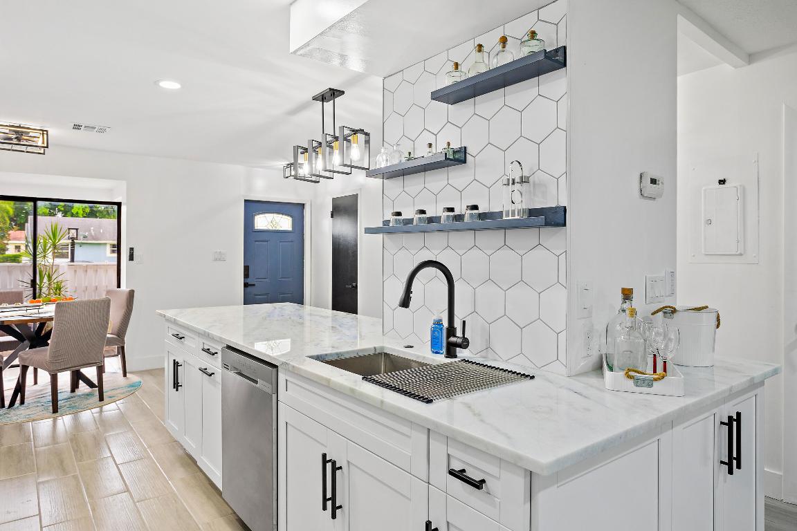 SOUTH SHORE 3 OF WELLINGTON - Residential Lease