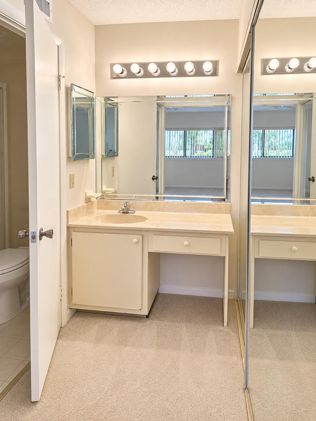15251 LAKES OF DELRAY Boulevard 327