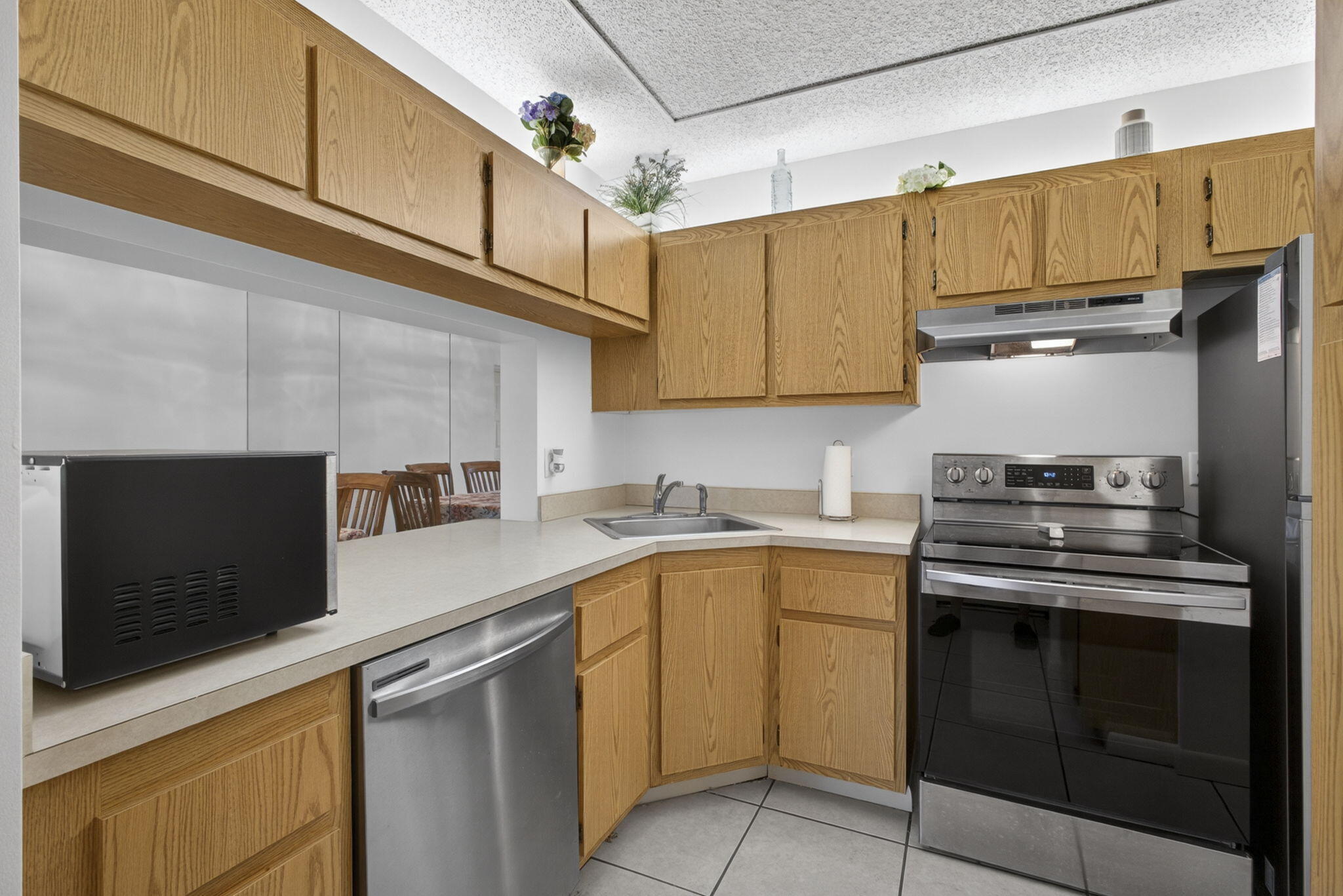 PINE RIDGE NORTH VILLAGE IV CONDO - Residential