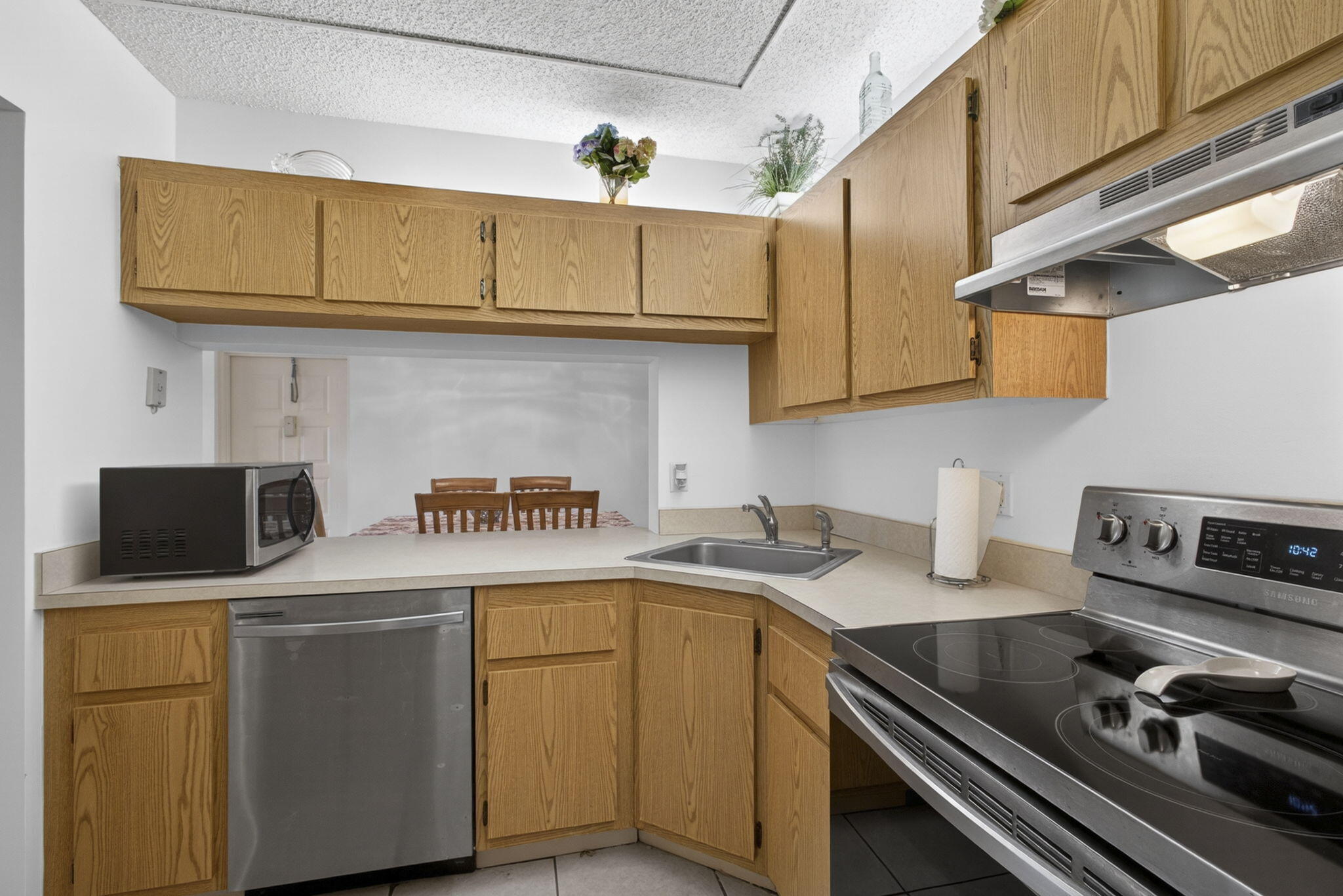 PINE RIDGE NORTH VILLAGE IV CONDO - Residential