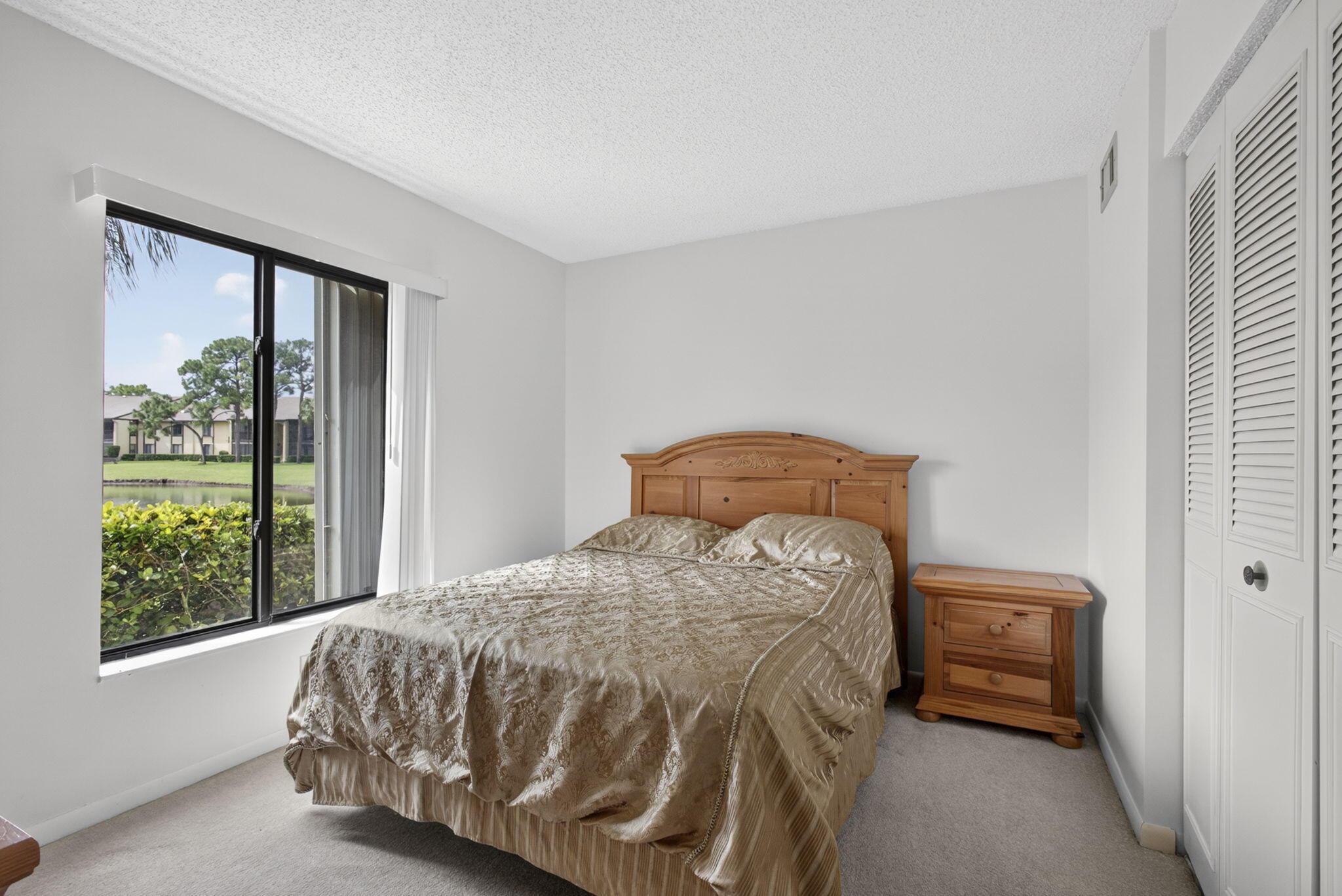 PINE RIDGE NORTH VILLAGE IV CONDO - Residential