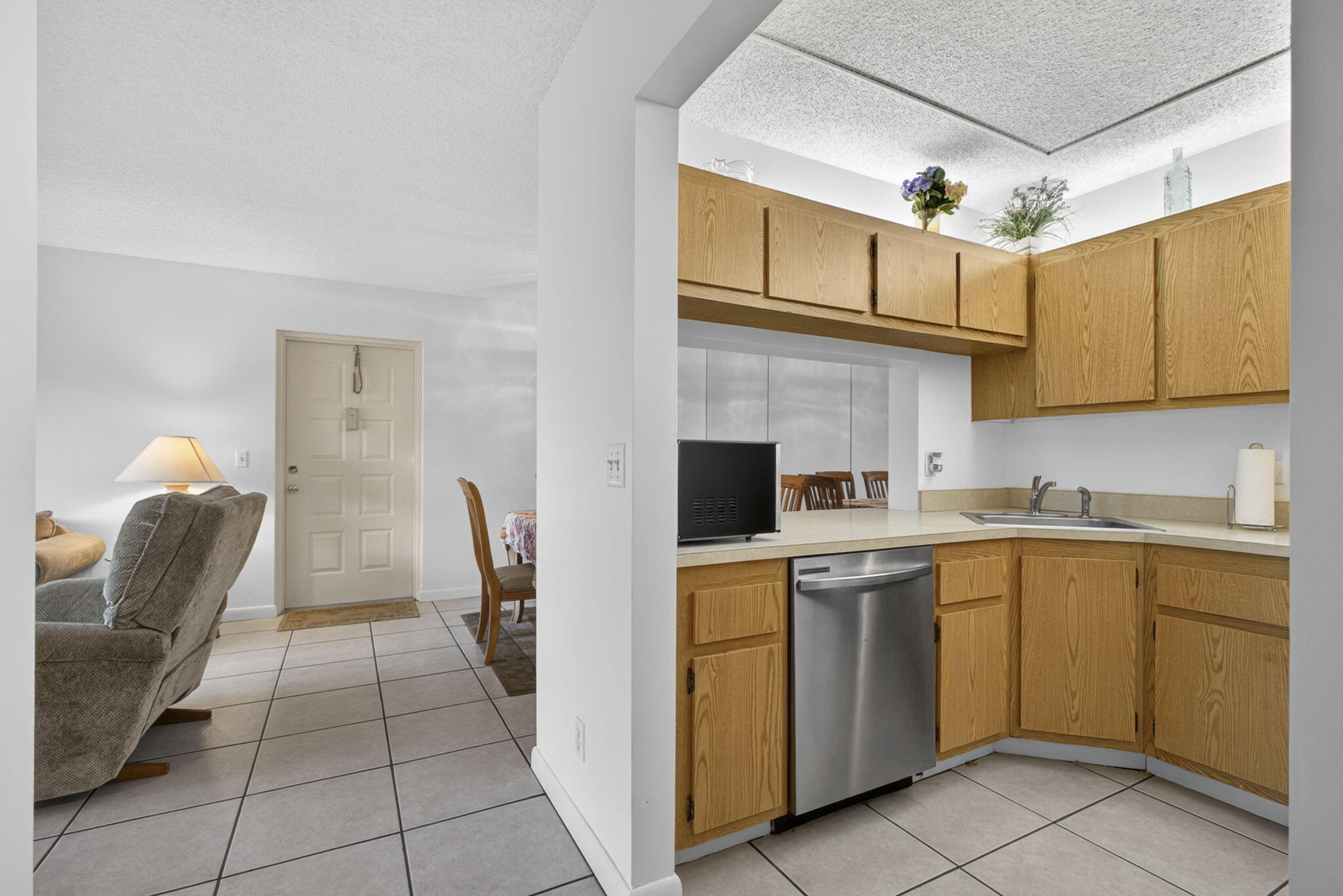 PINE RIDGE NORTH VILLAGE IV CONDO - Residential