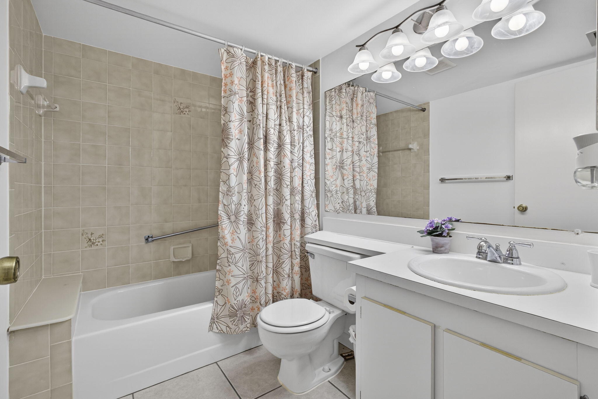 PINE RIDGE NORTH VILLAGE IV CONDO - Residential