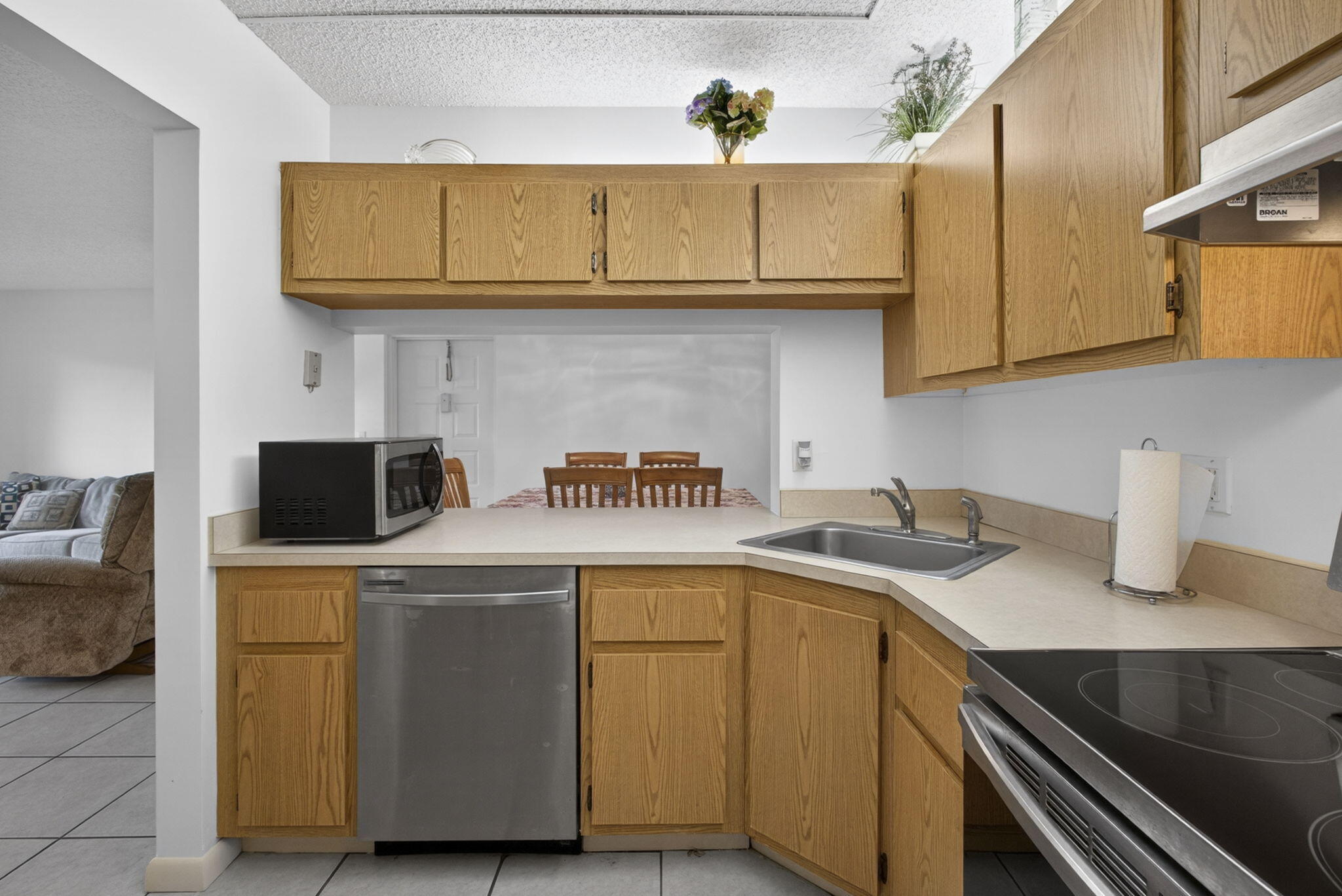 PINE RIDGE NORTH VILLAGE IV CONDO - Residential