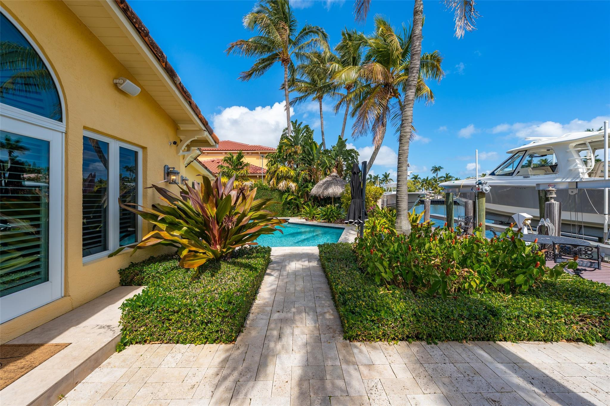 Las Olas Isles - Residential