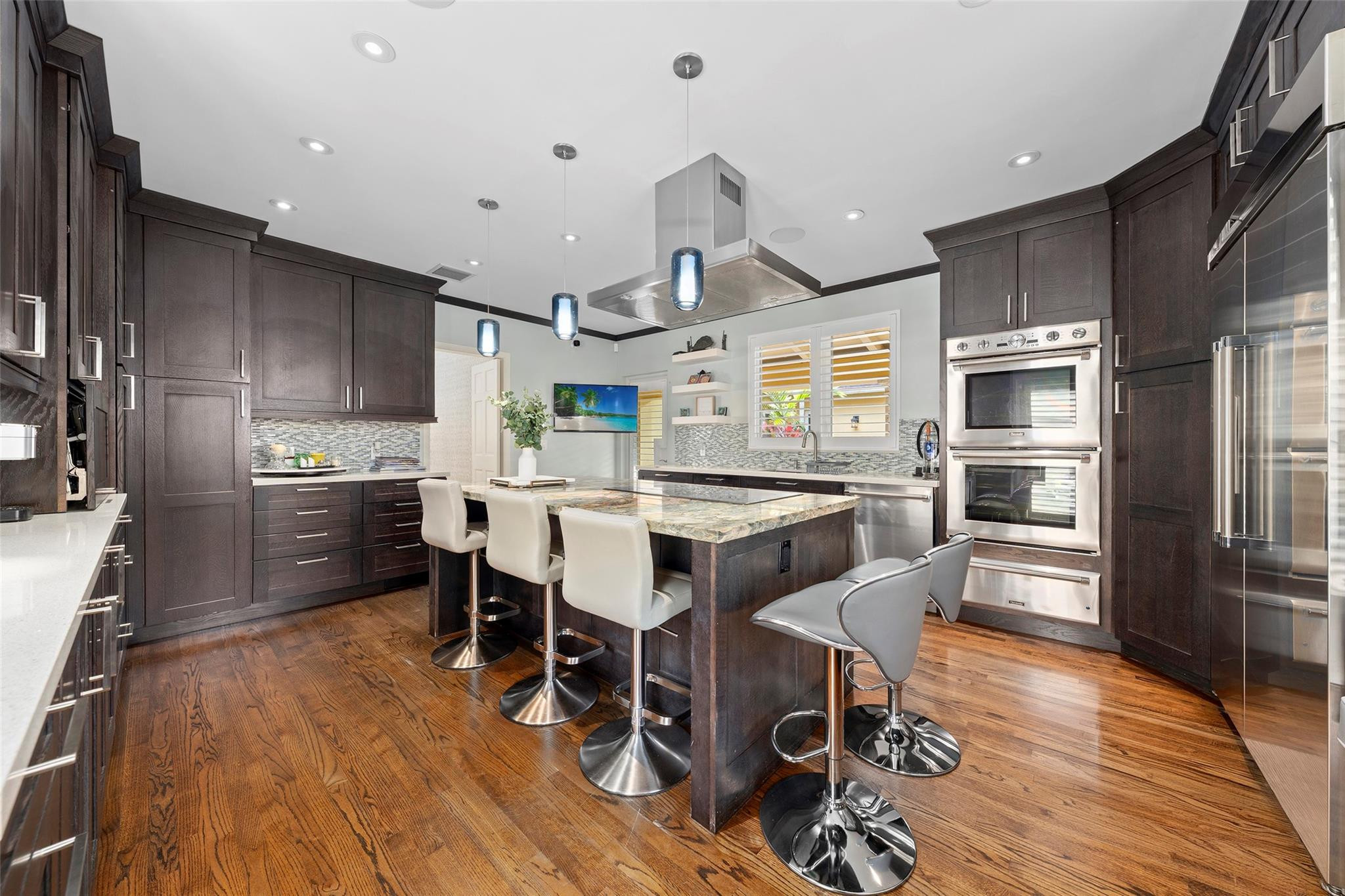 Las Olas Isles - Residential