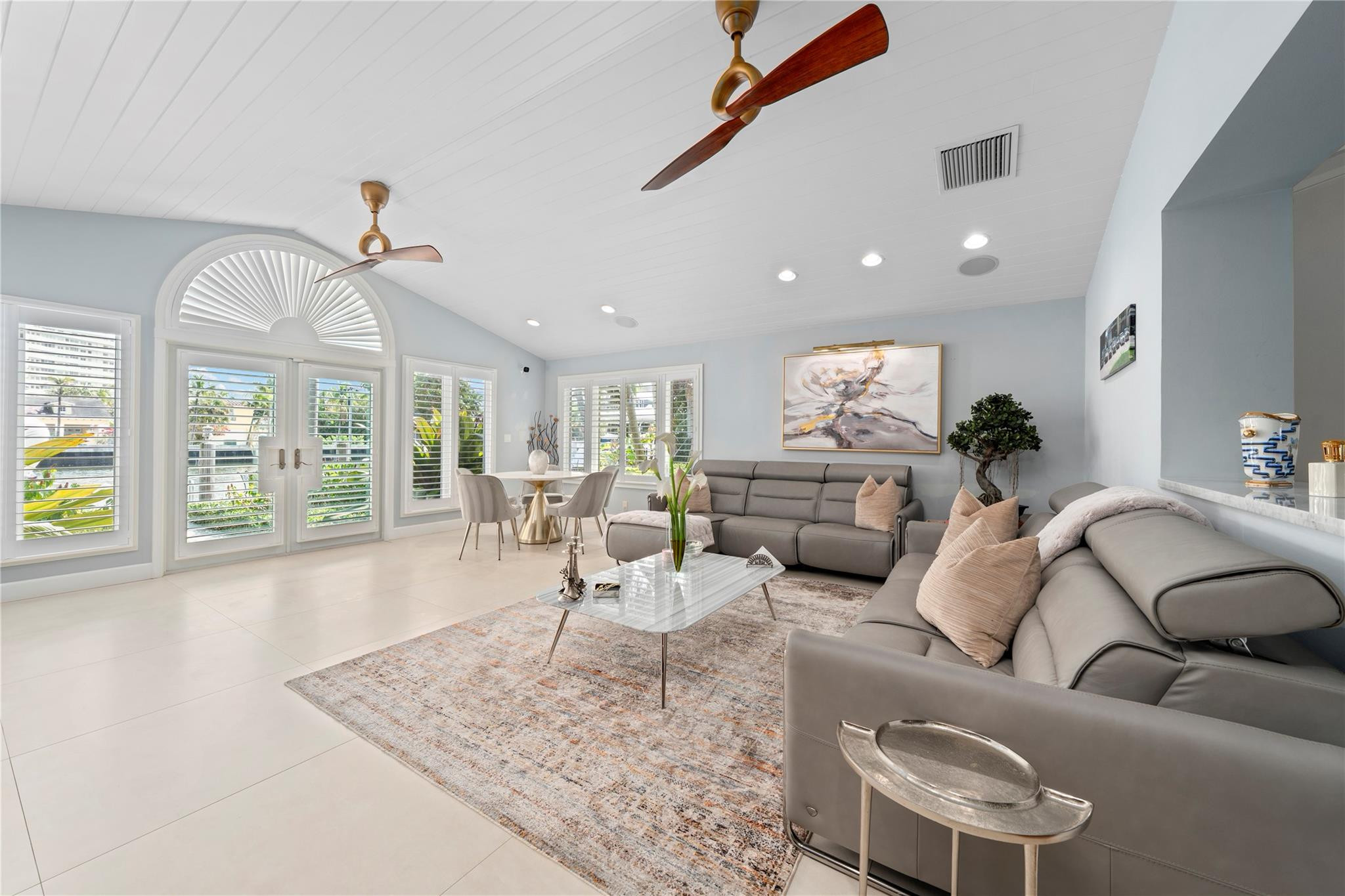 Las Olas Isles - Residential