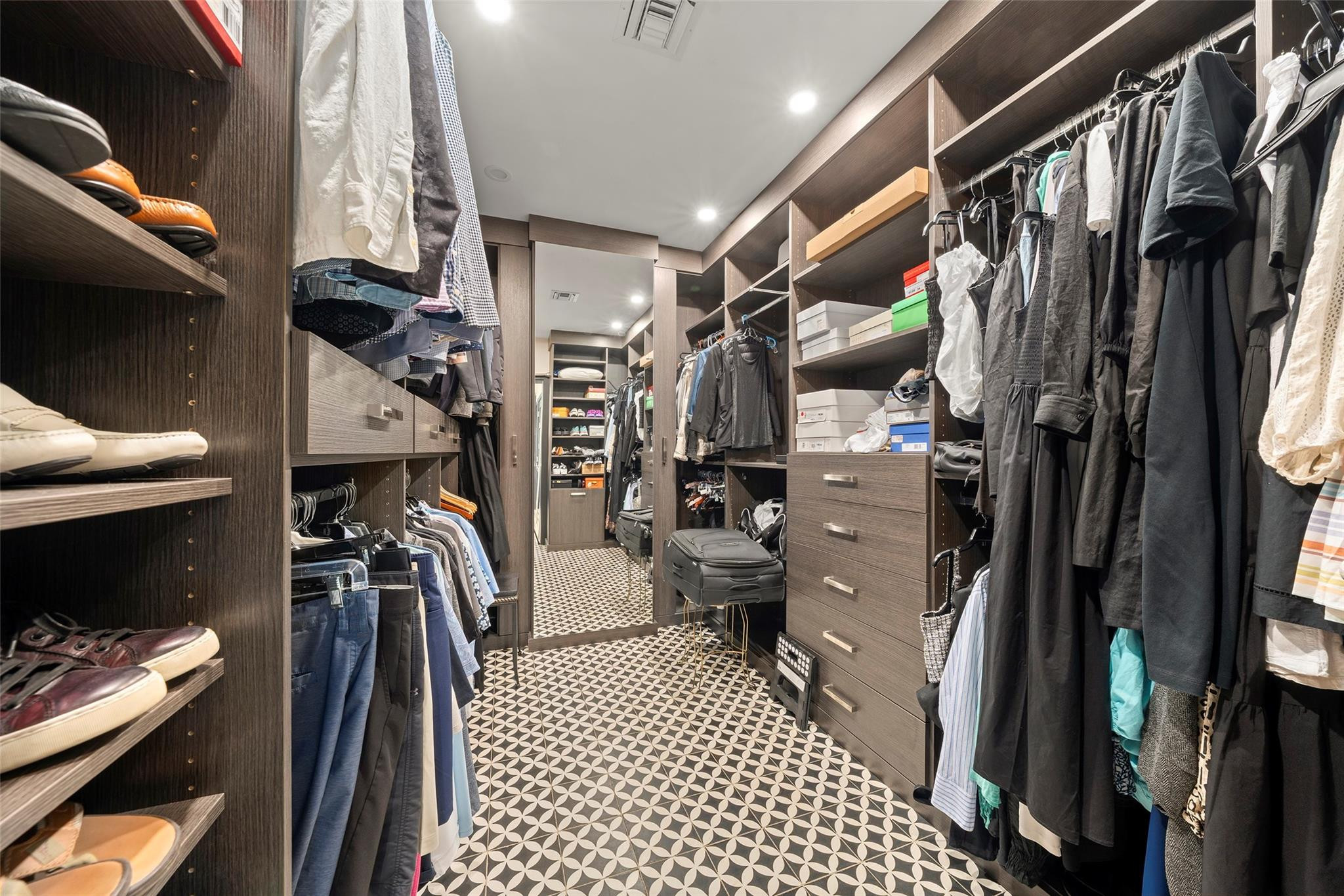 Las Olas Isles - Residential