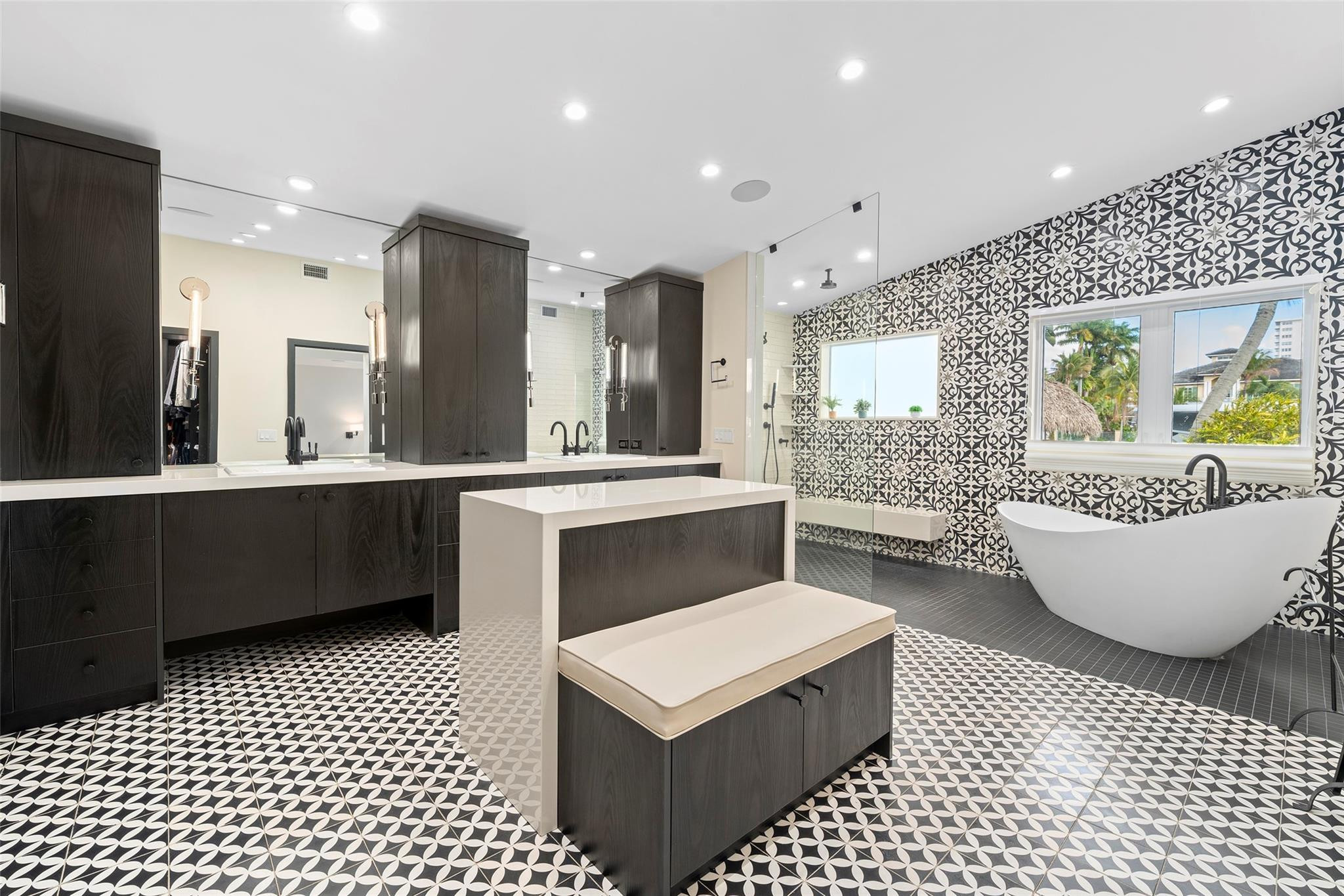 Las Olas Isles - Residential