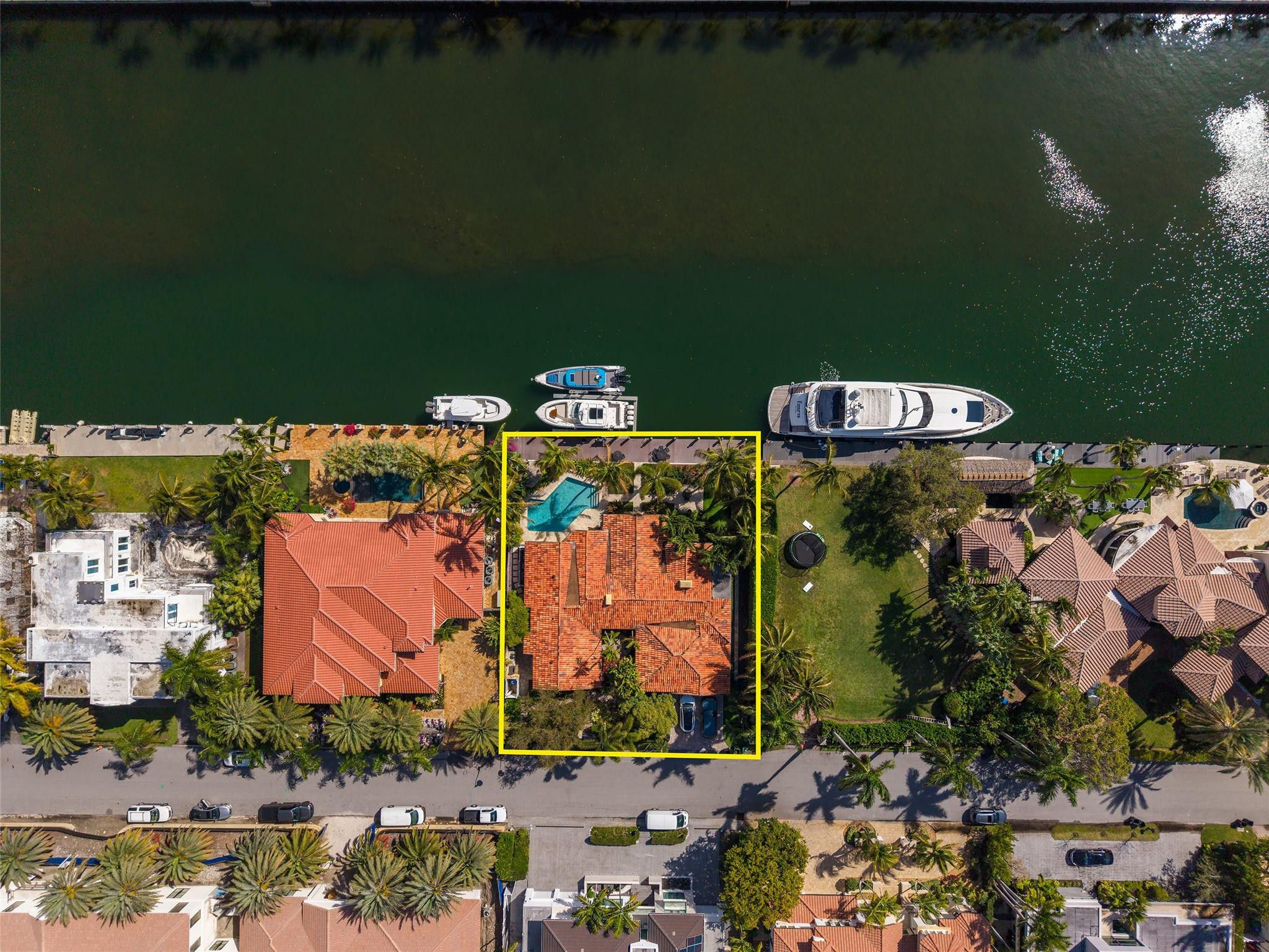Las Olas Isles - Residential