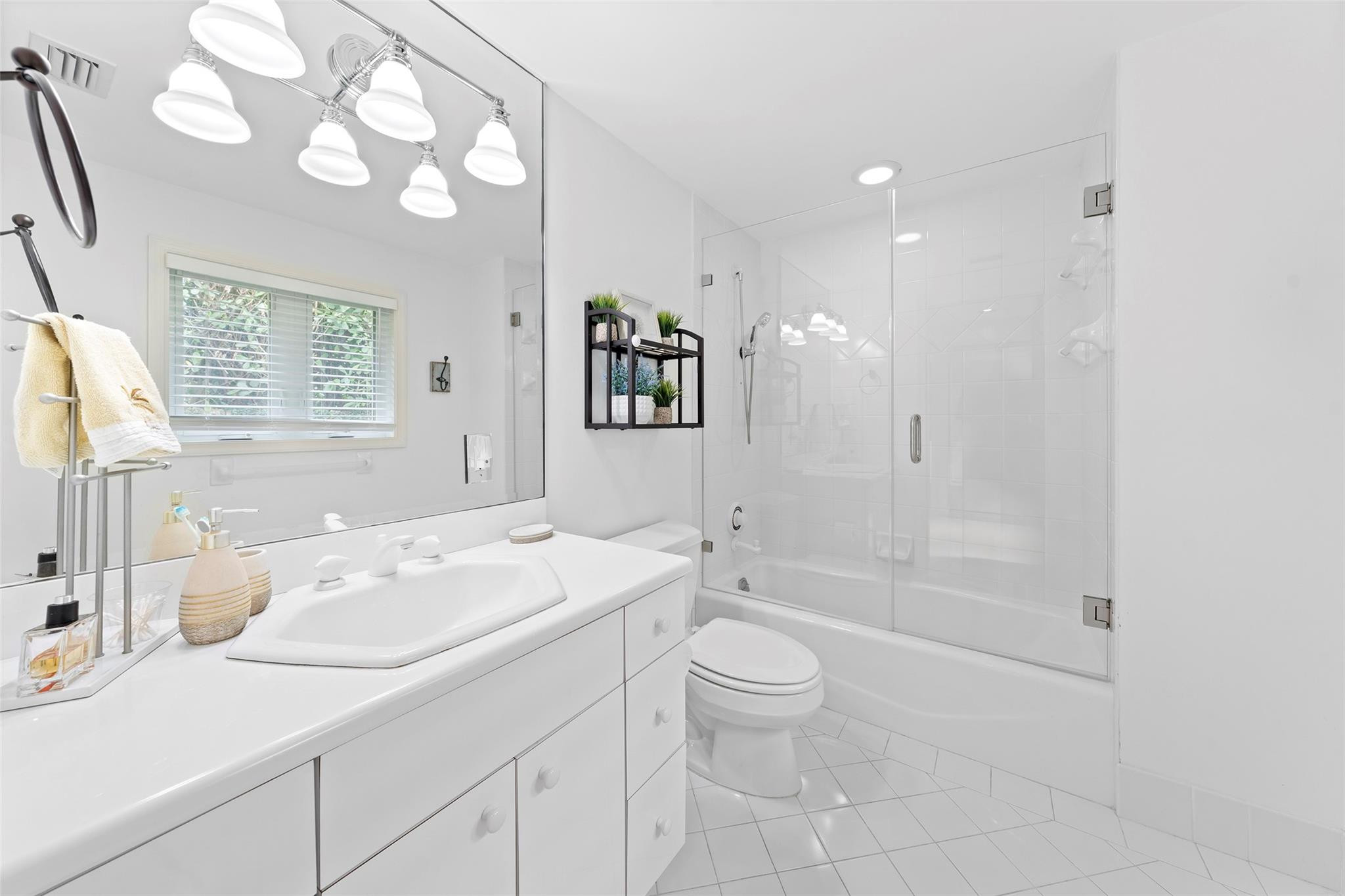 Las Olas Isles - Residential