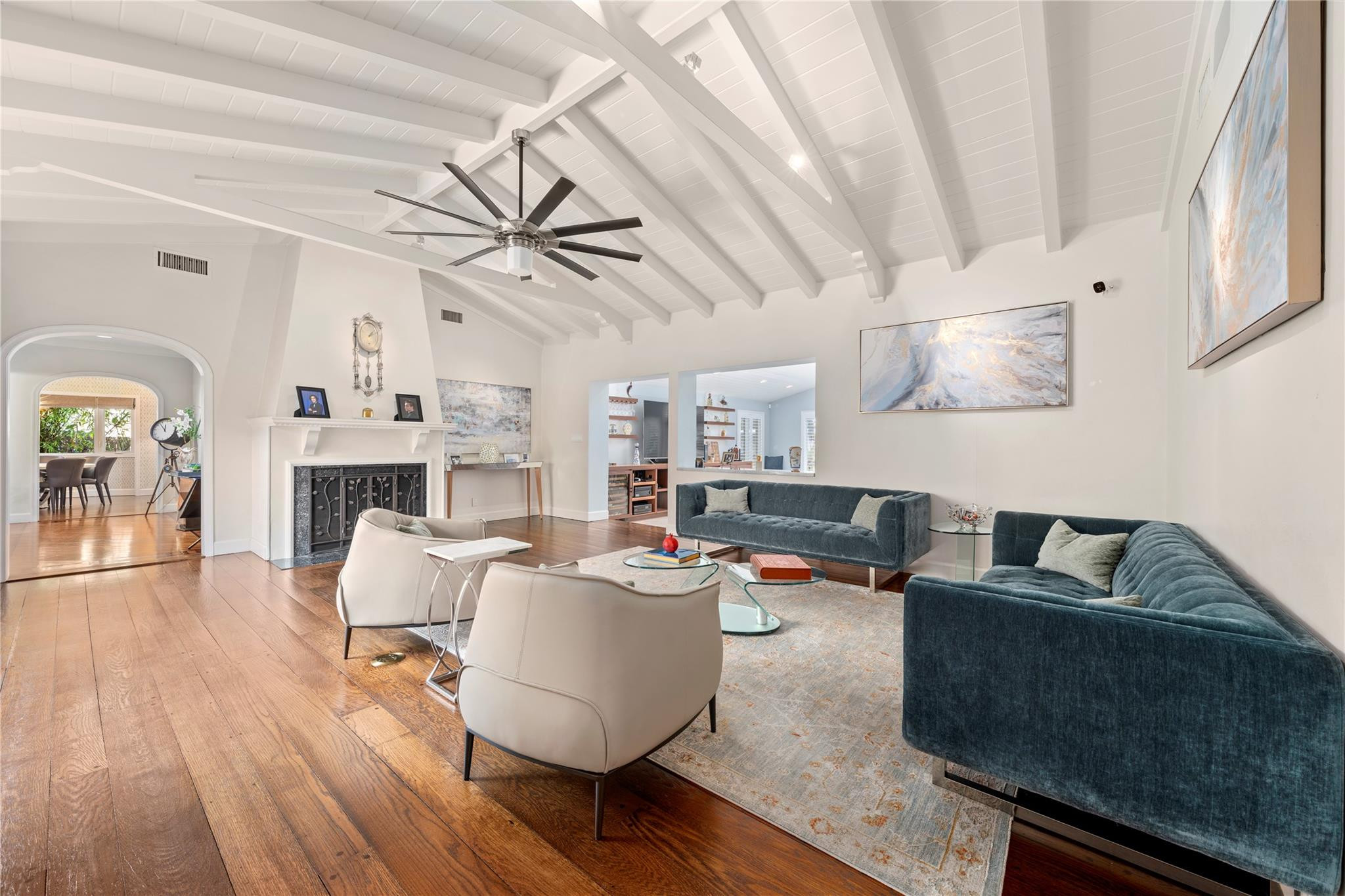 Las Olas Isles - Residential