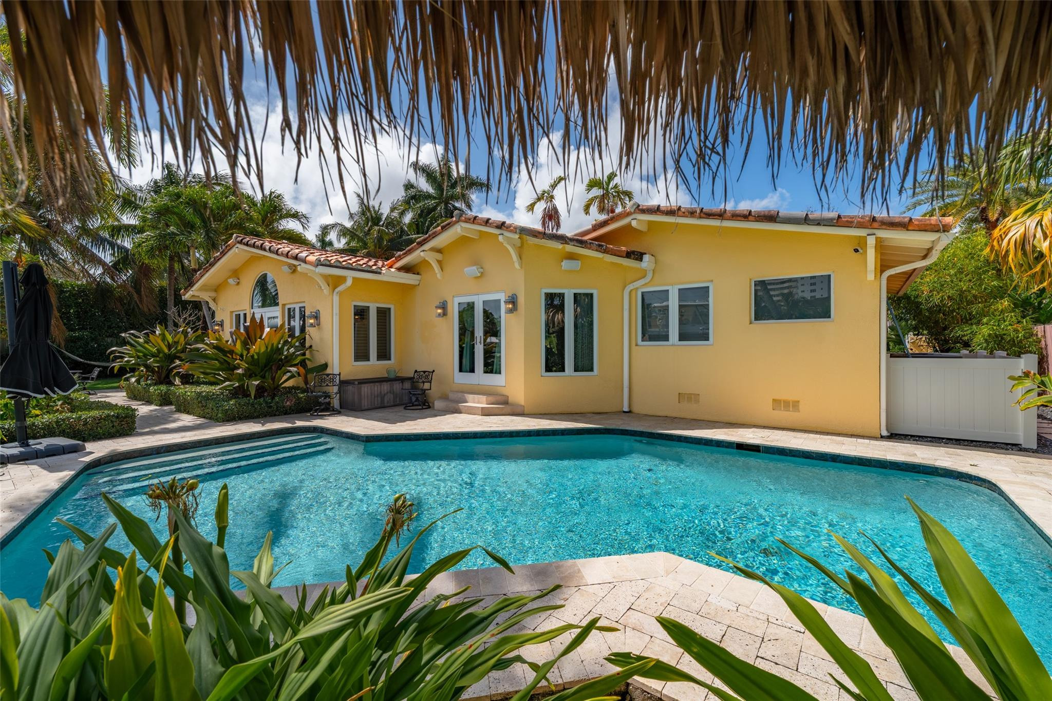 Las Olas Isles - Residential