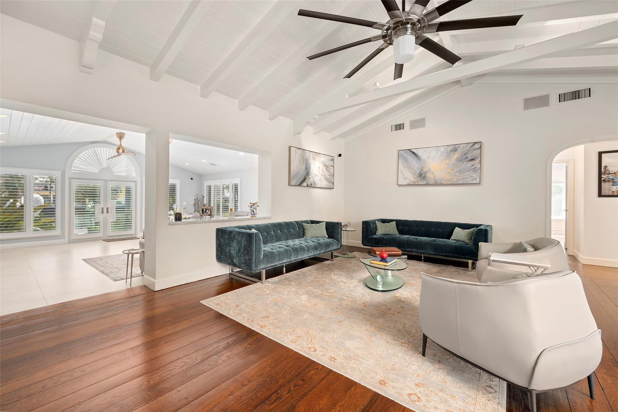 330 Royal Plaza Drive