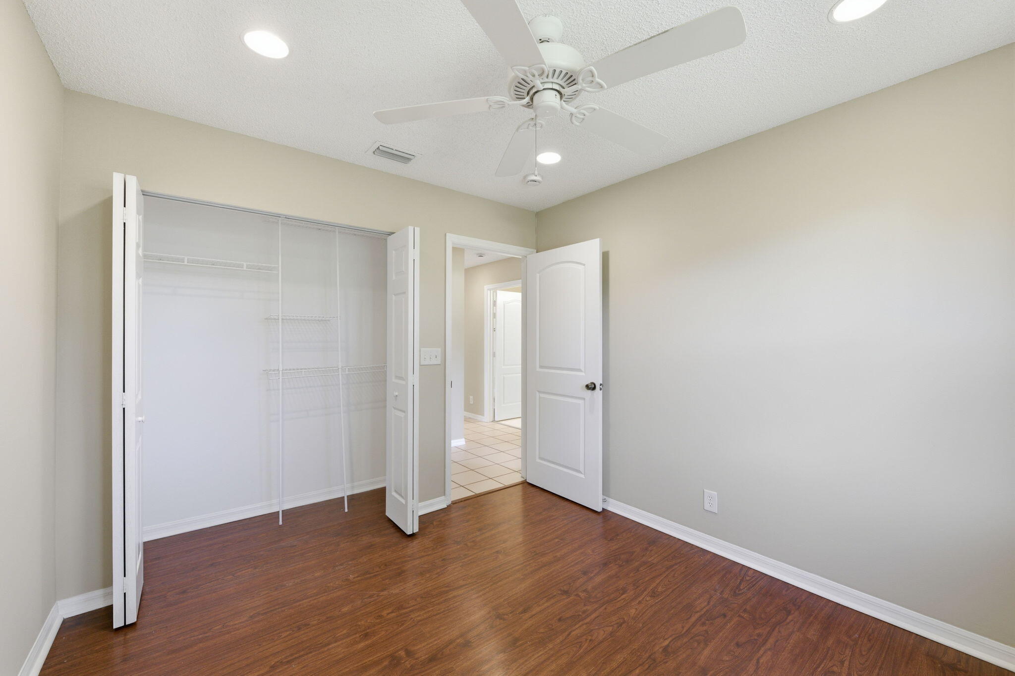 BOCA WINDS PAR D-1 - Residential