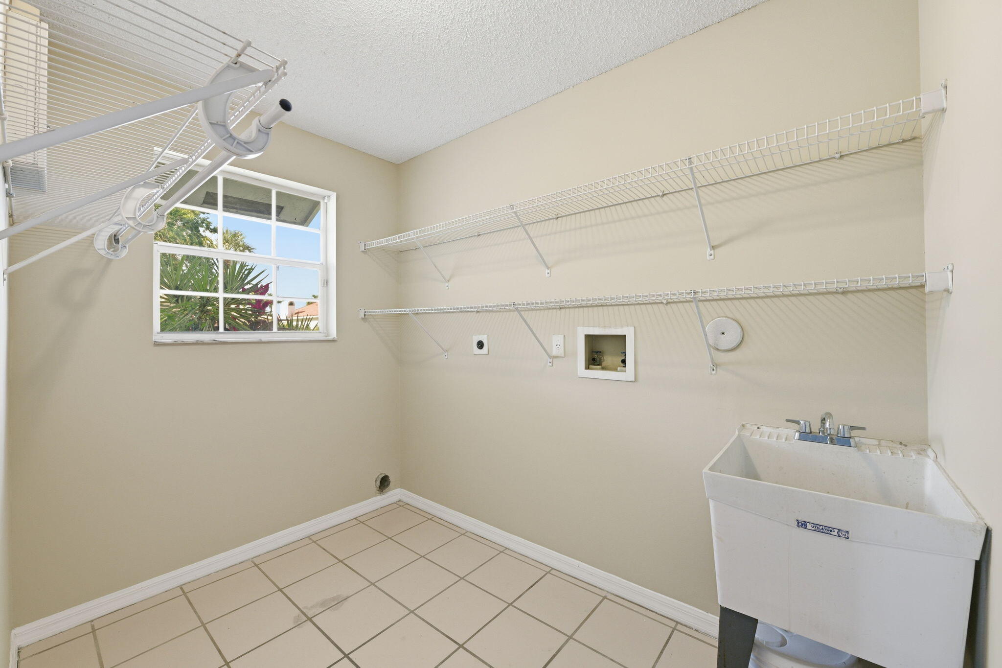 BOCA WINDS PAR D-1 - Residential