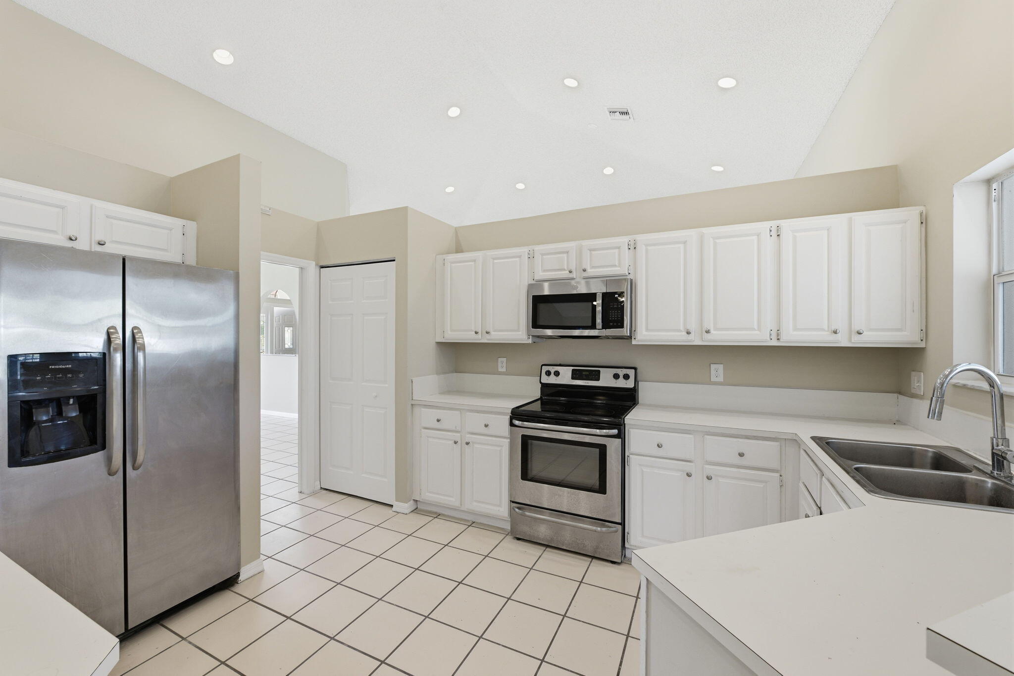 BOCA WINDS PAR D-1 - Residential