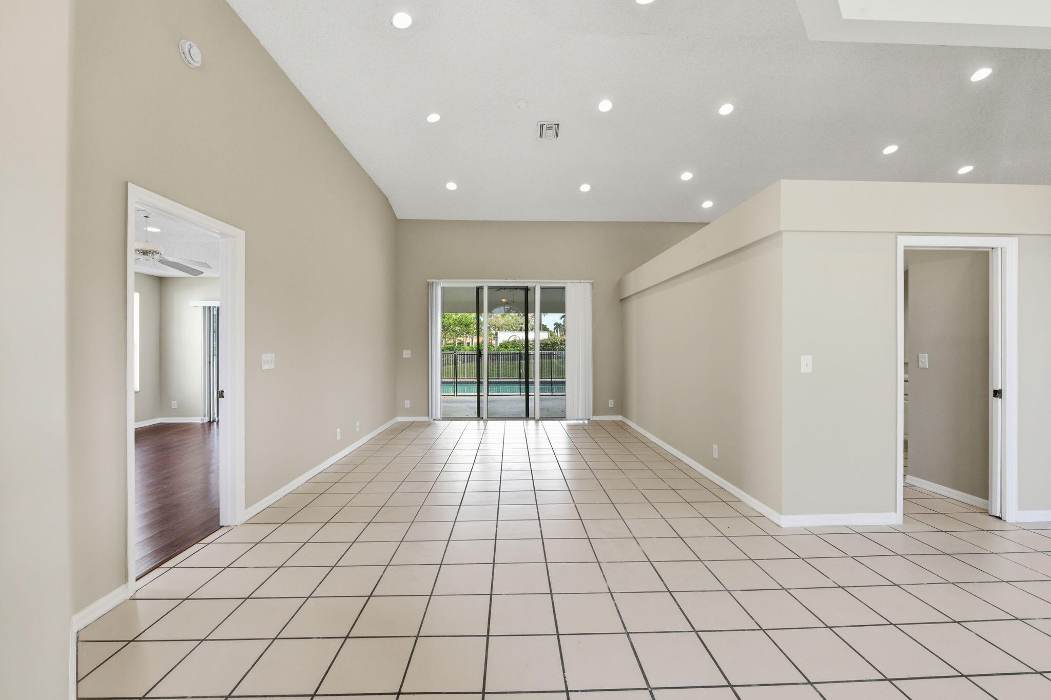 BOCA WINDS PAR D-1 - Residential