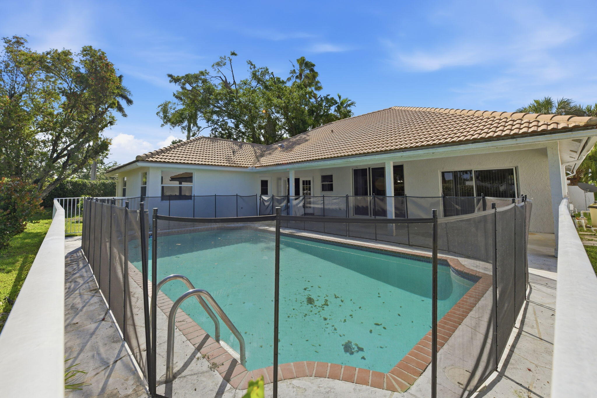 BOCA WINDS PAR D-1 - Residential