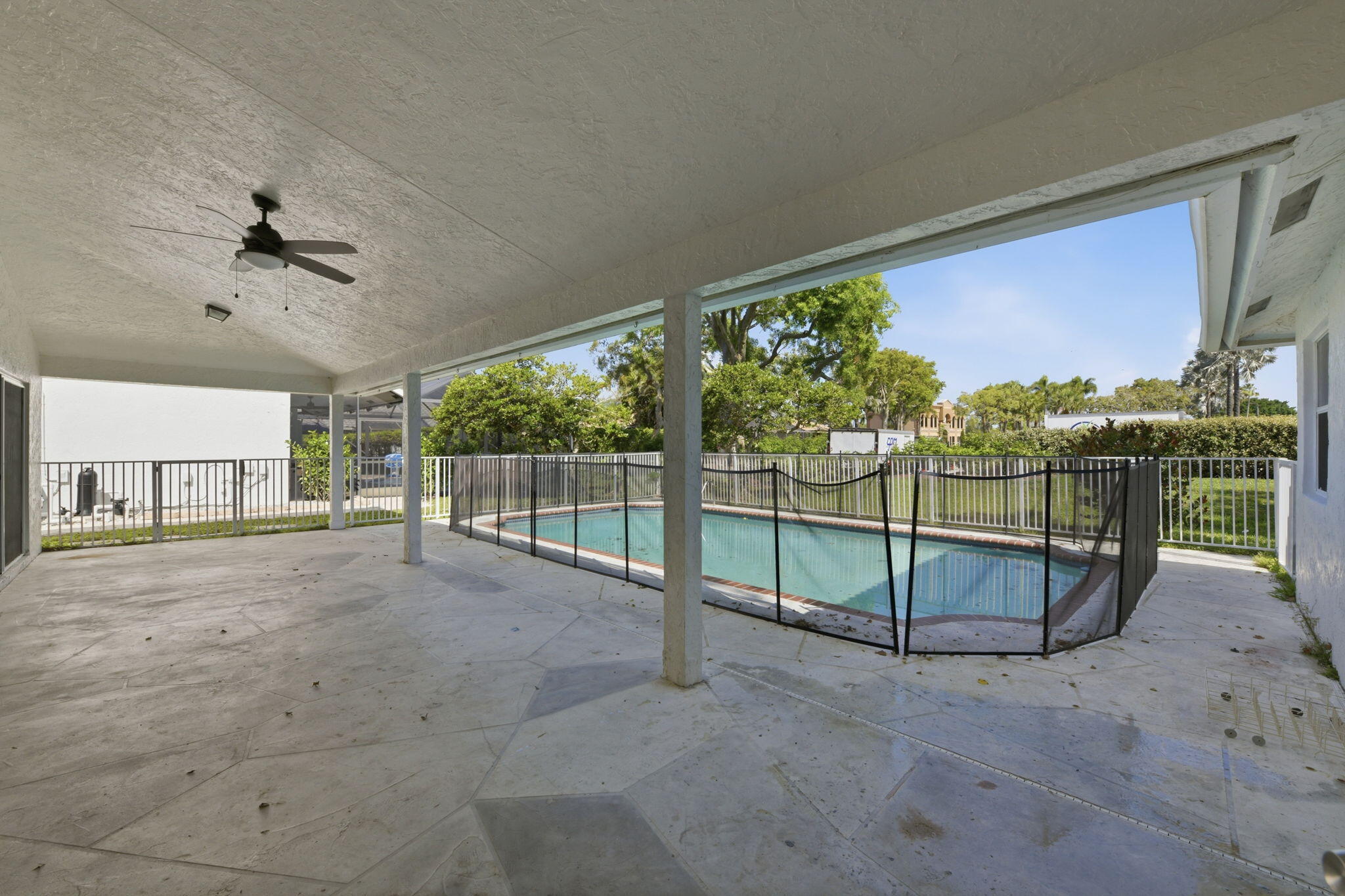 BOCA WINDS PAR D-1 - Residential