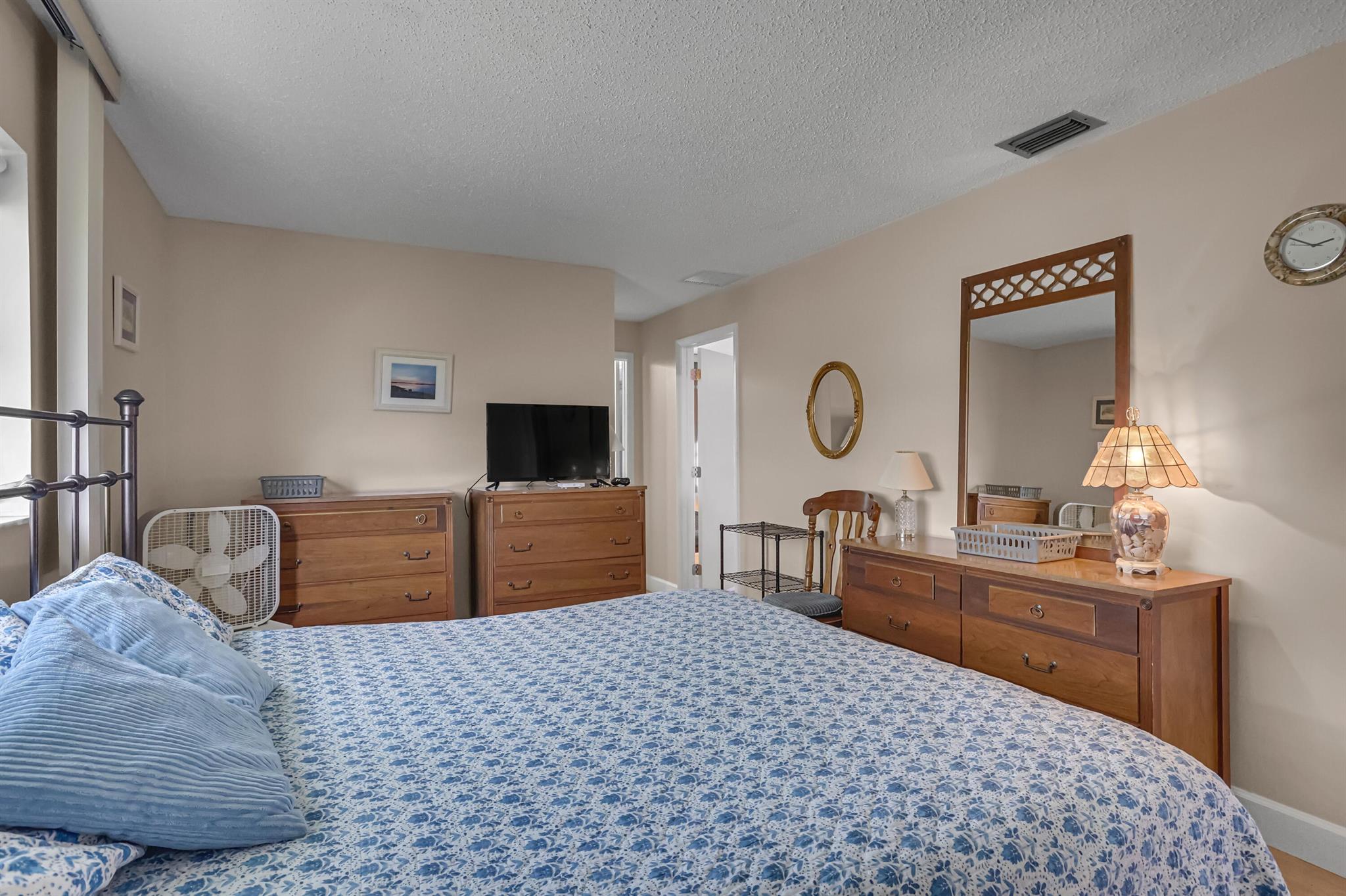 PALM BEACH LEISUREVILLE - Residential