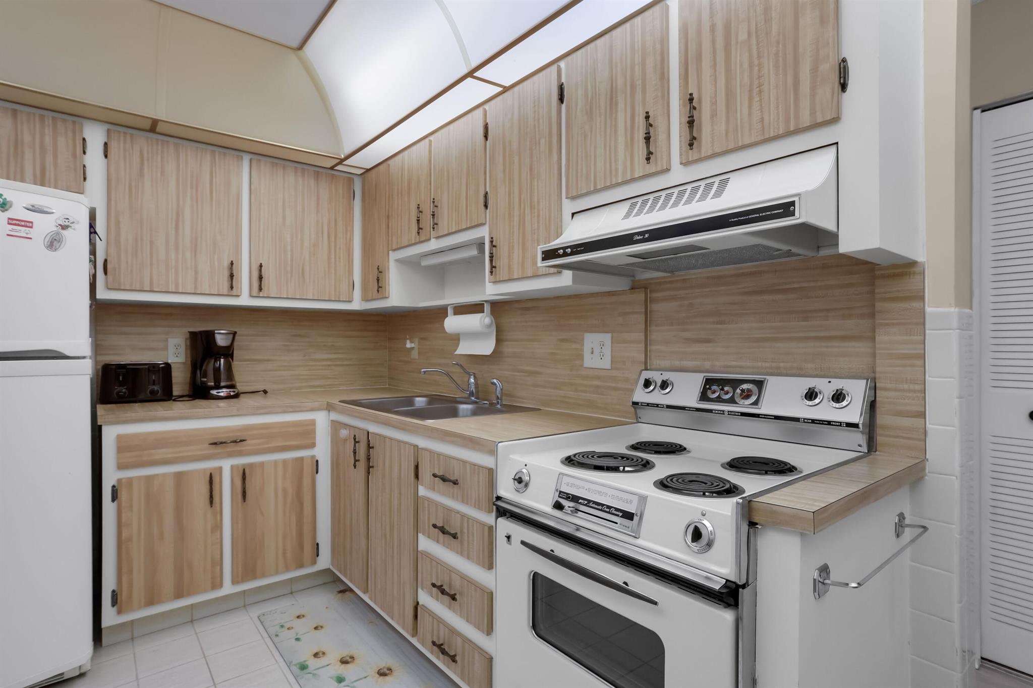 PALM BEACH LEISUREVILLE - Residential