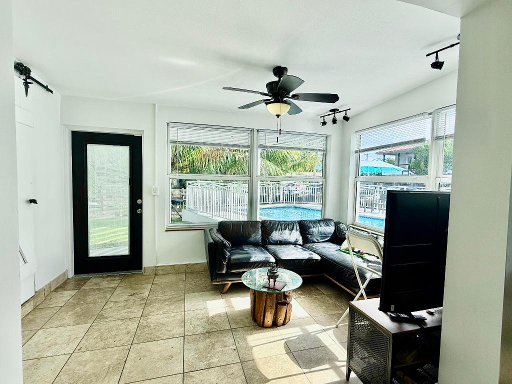 AVON HEIGHTS - Residential