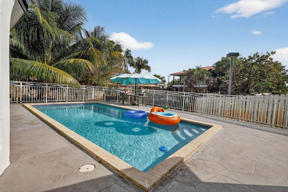 AVON HEIGHTS - Residential