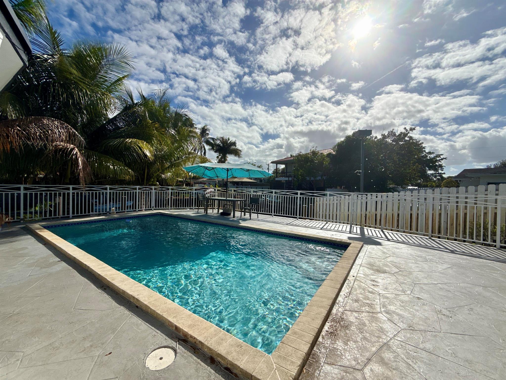 AVON HEIGHTS - Residential