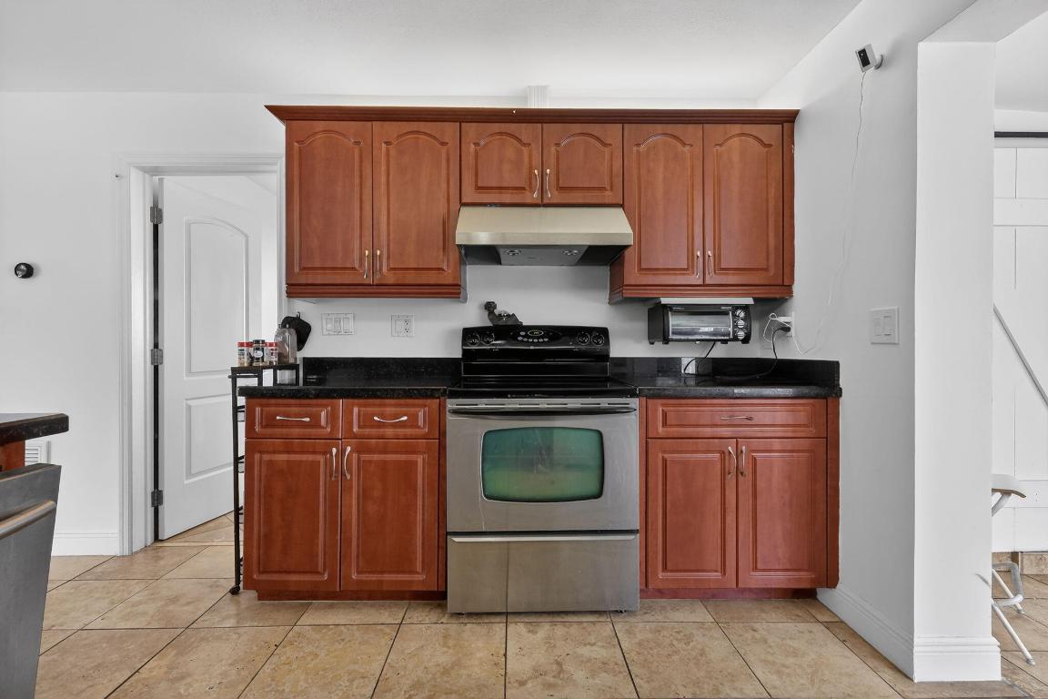 AVON HEIGHTS - Residential