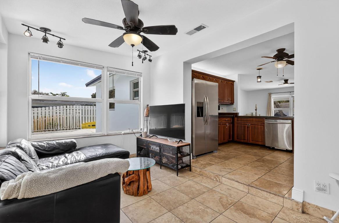 AVON HEIGHTS - Residential