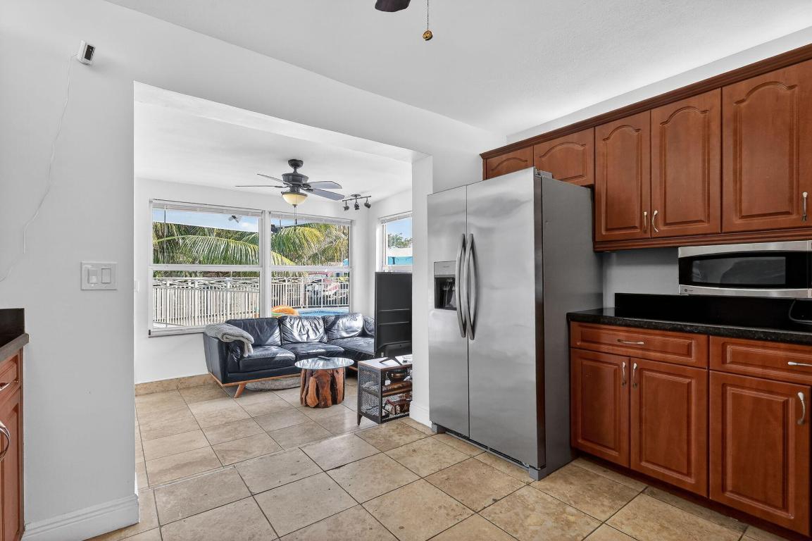 AVON HEIGHTS - Residential